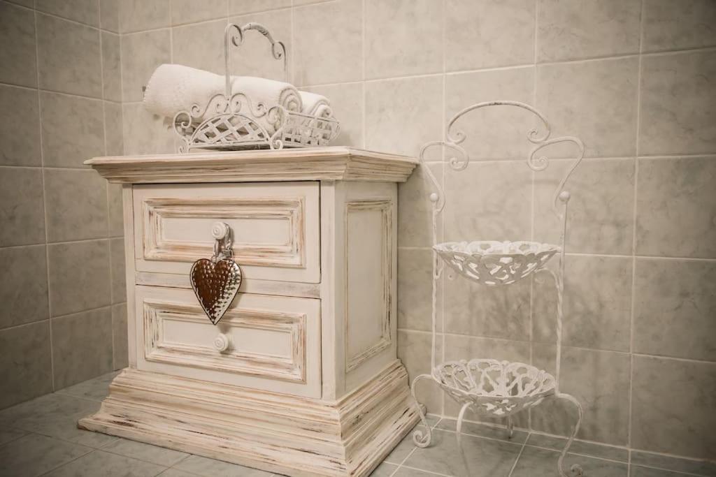 Piazza Erbe Luxury Apartment Verona Bagian luar foto