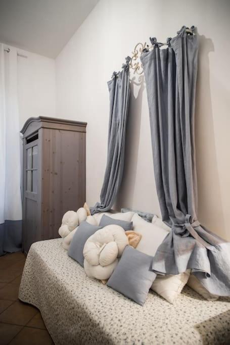 Piazza Erbe Luxury Apartment Verona Bagian luar foto