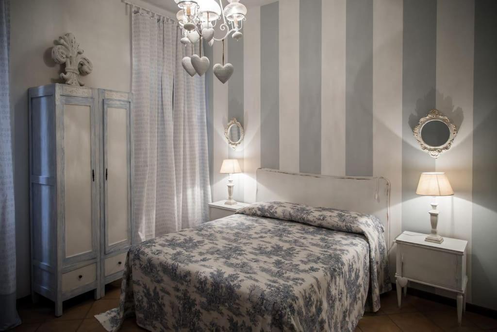Piazza Erbe Luxury Apartment Verona Bagian luar foto